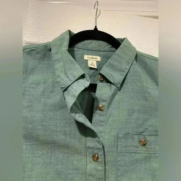 NWOT L.L. Bean Women’s Sage Green Stretch Cotton Short Sleeve Button Down - Picture 2 of 8